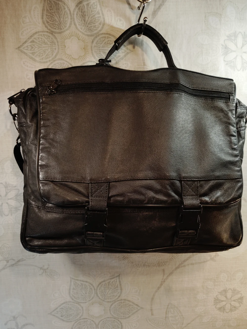 Black Leather Briefcase /Laptop Bag - Unbranded